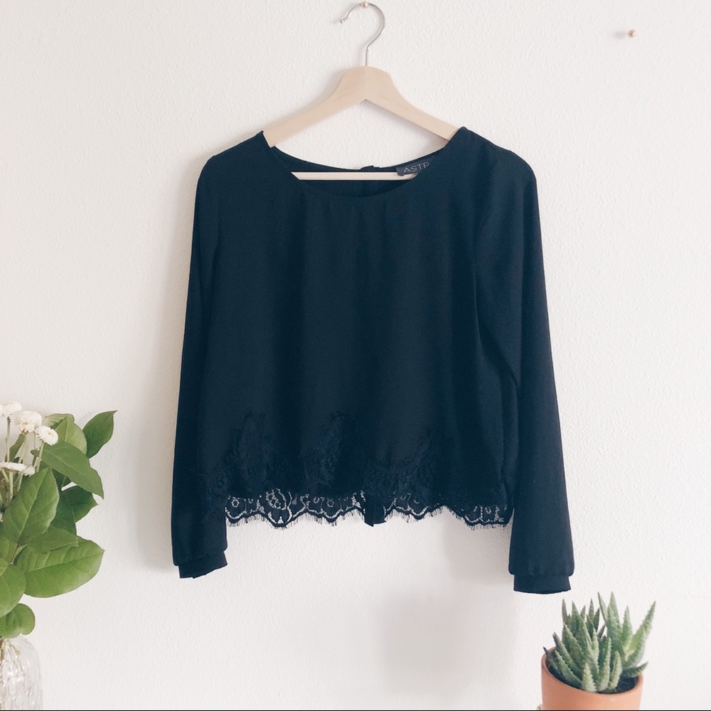 ASTR lace trim blouse